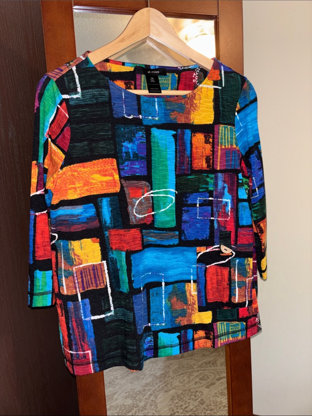 Artwork 3/4 Sleeve Top Ali Miles